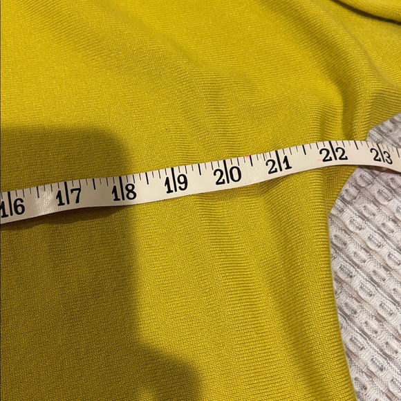 Max Studio v neck chartreuse sweater small - Picture 3 of 5